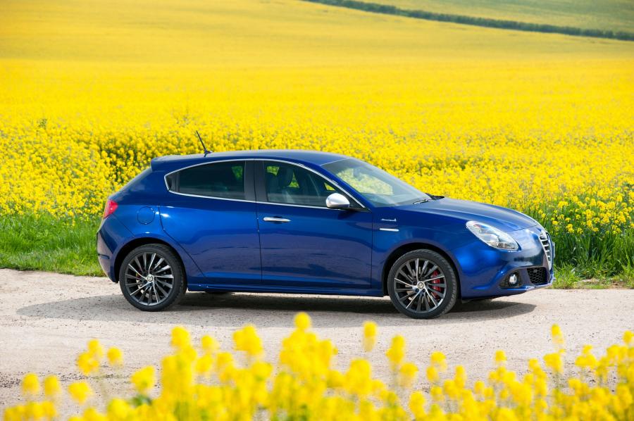  Alfa Romeo Giulietta Sportiva (940) 2014 года  (UK) (фото 22 из 48)